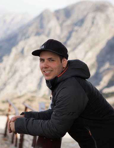 Jonas Fellenstein - Adventure Guide